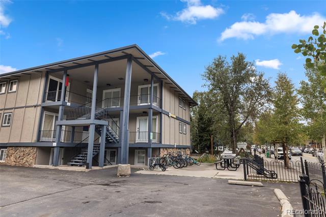 214 N Main Street Unit: 6