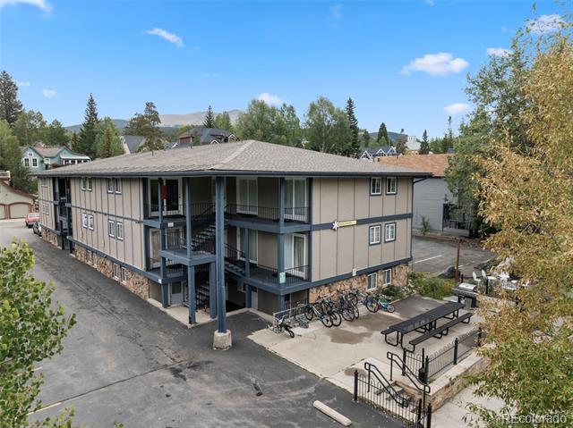 214 N Main Street Unit: 6