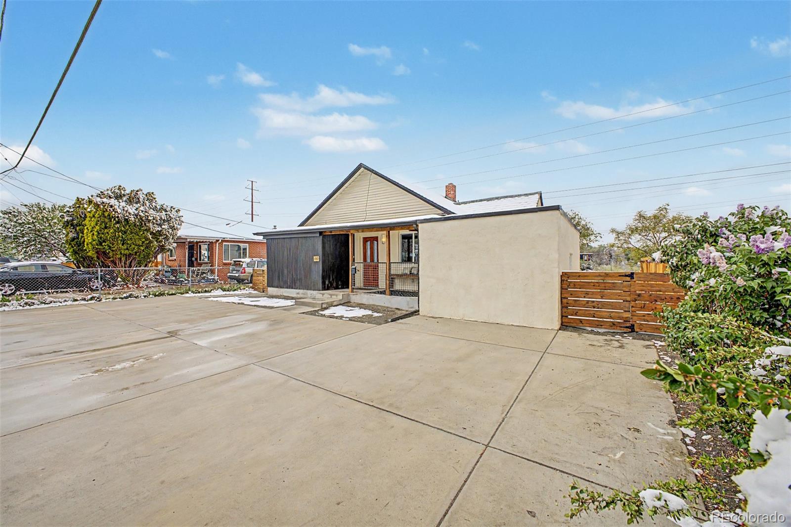 4885 W 11th Avenue