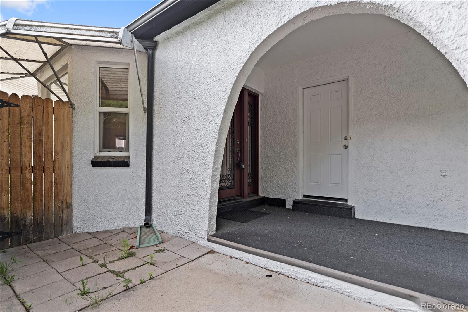 1121 Carr Street