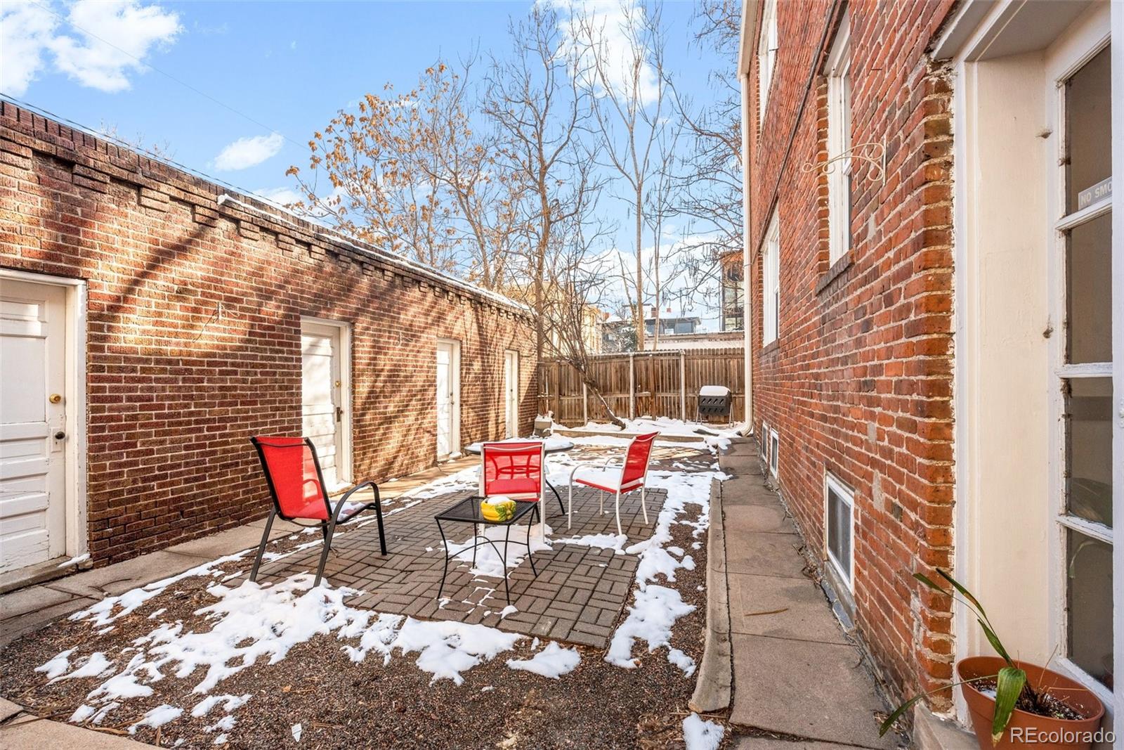 1340 N Emerson Street Unit: 11