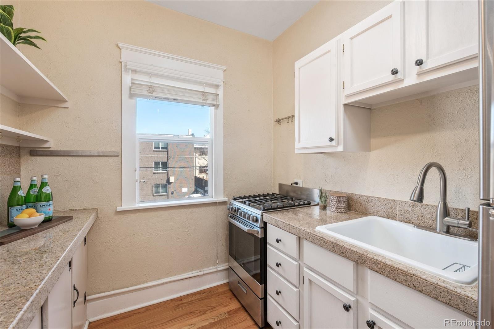 1340 N Emerson Street Unit: 11