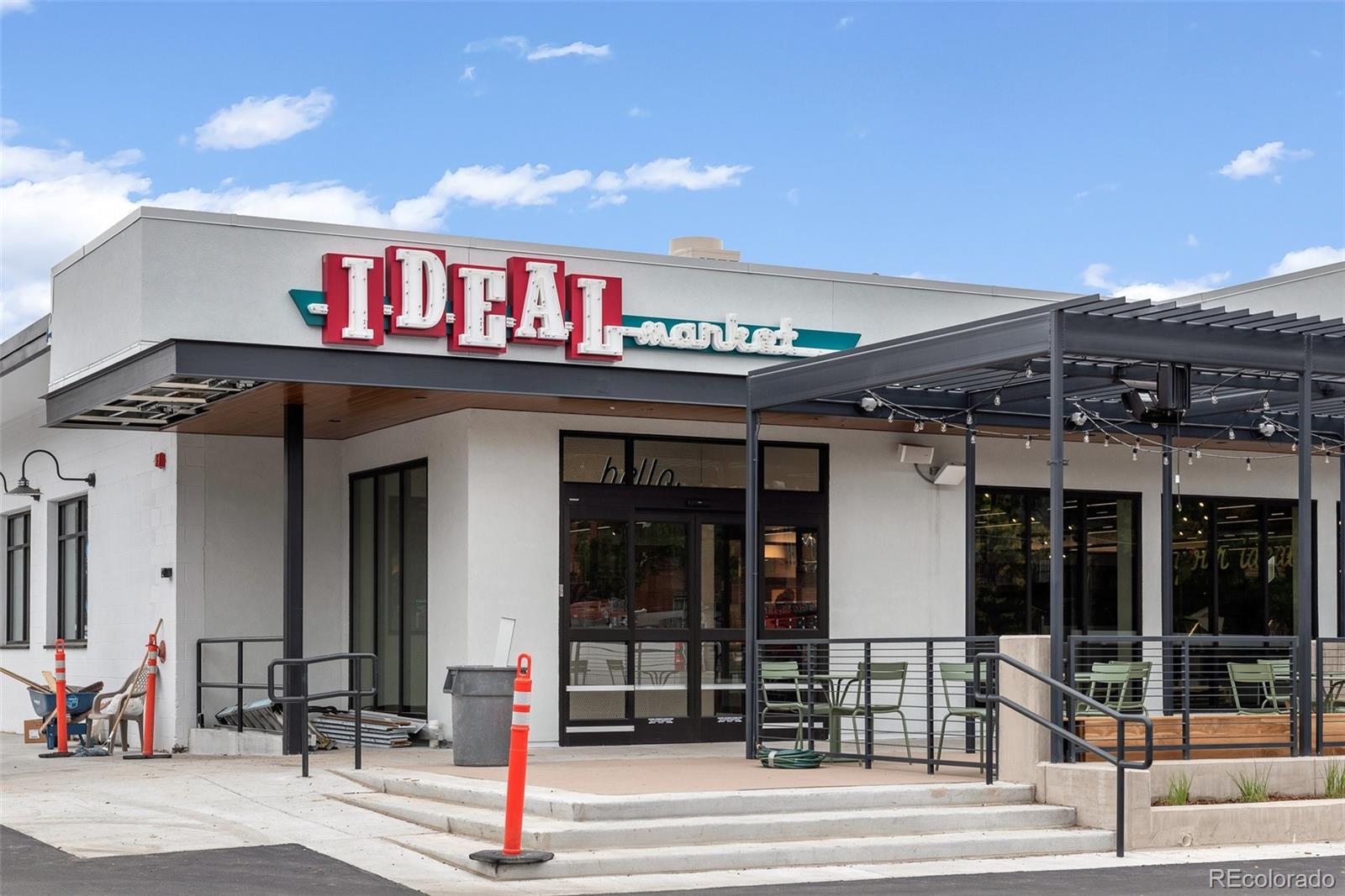 1340 N Emerson Street Unit: 11