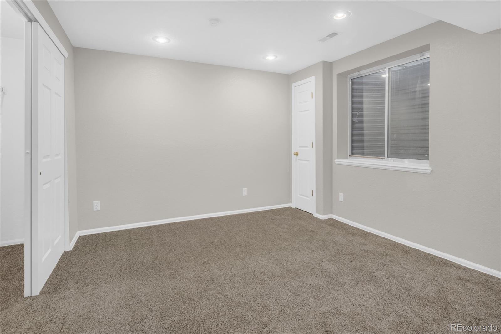 5122 S Nepal Way