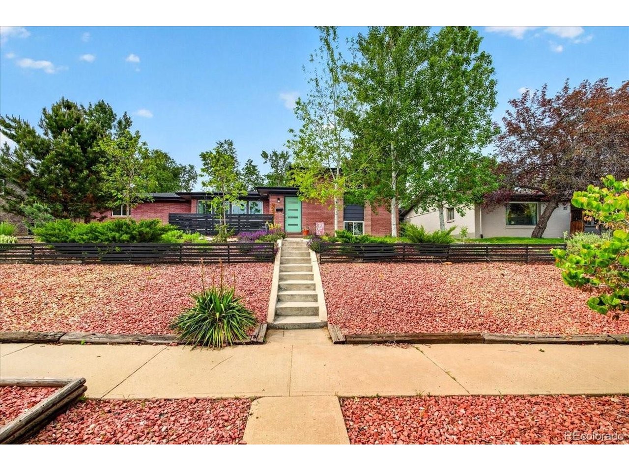 325 W Midway Blvd