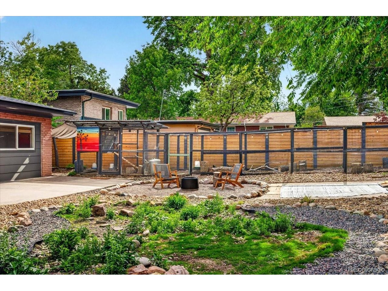 325 W Midway Blvd