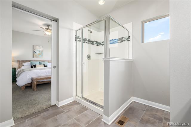 1764 W 67th Place