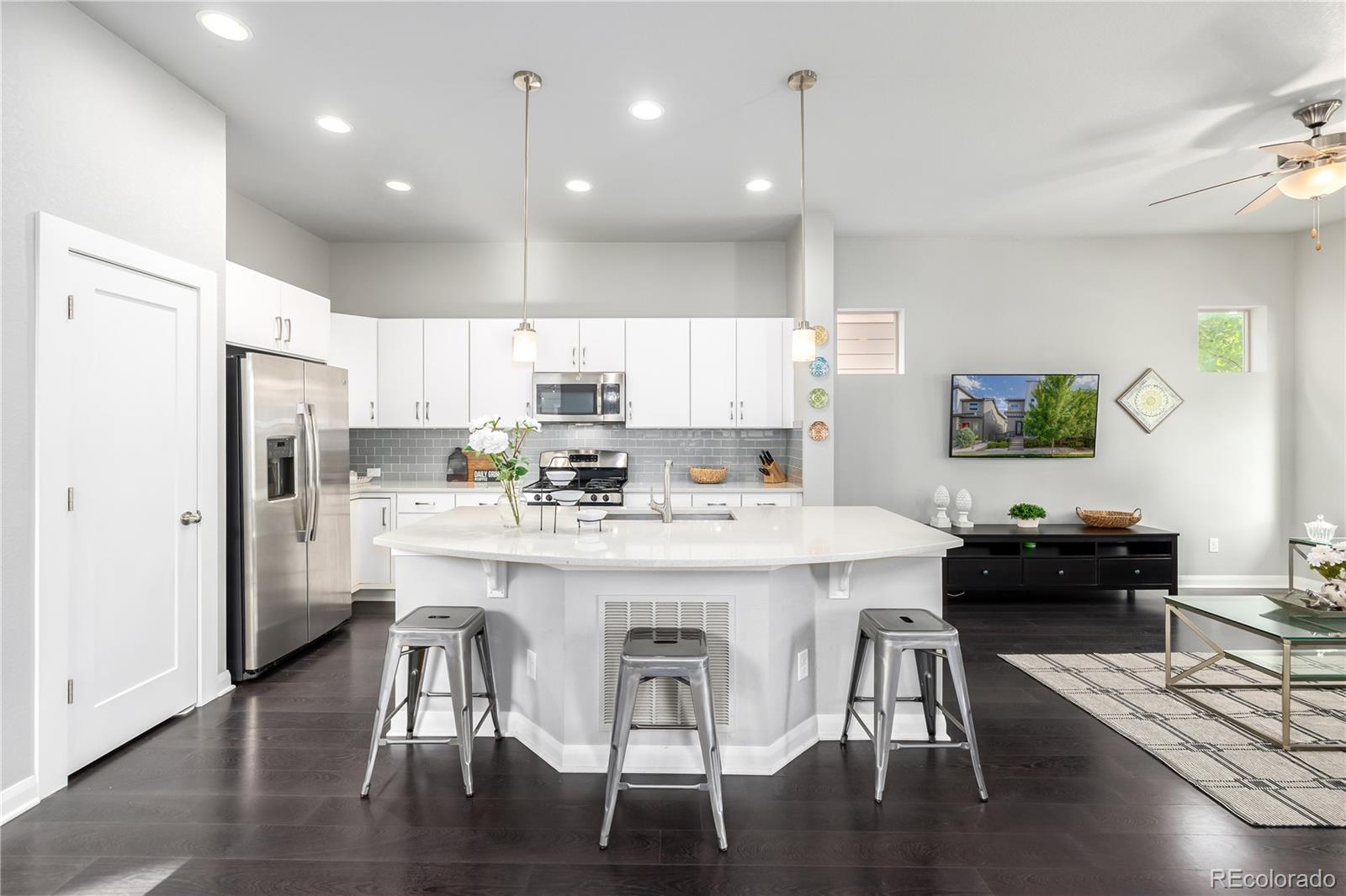 1764 W 67th Place