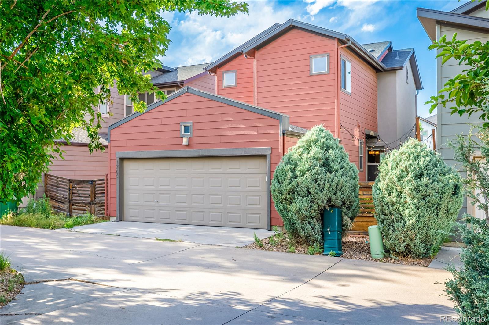1764 W 67th Place
