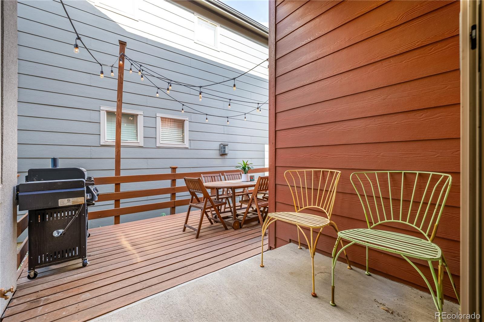 1764 W 67th Place