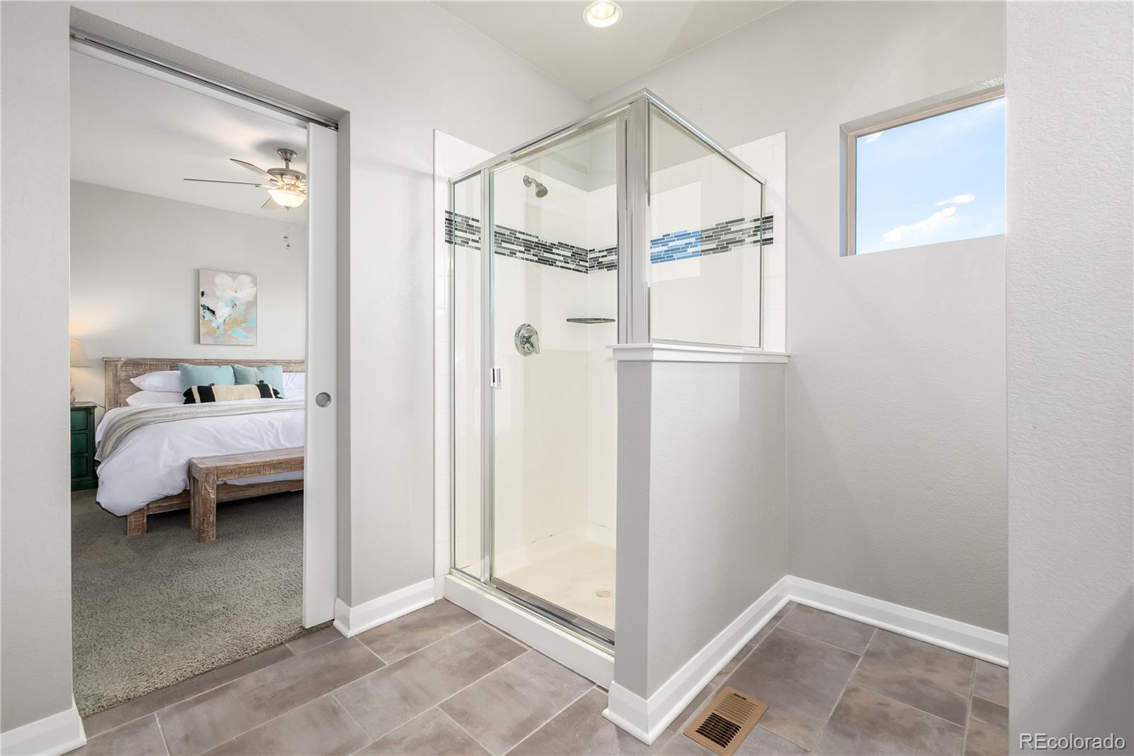 1764 W 67th Place