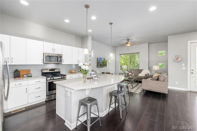 1764 W 67th Place