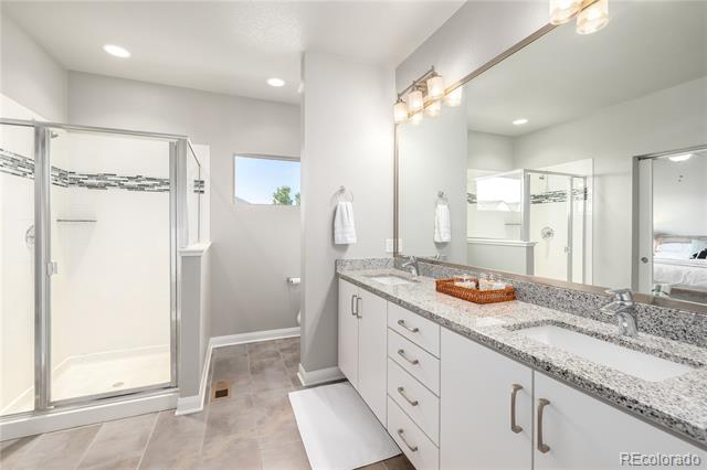 1764 W 67th Place