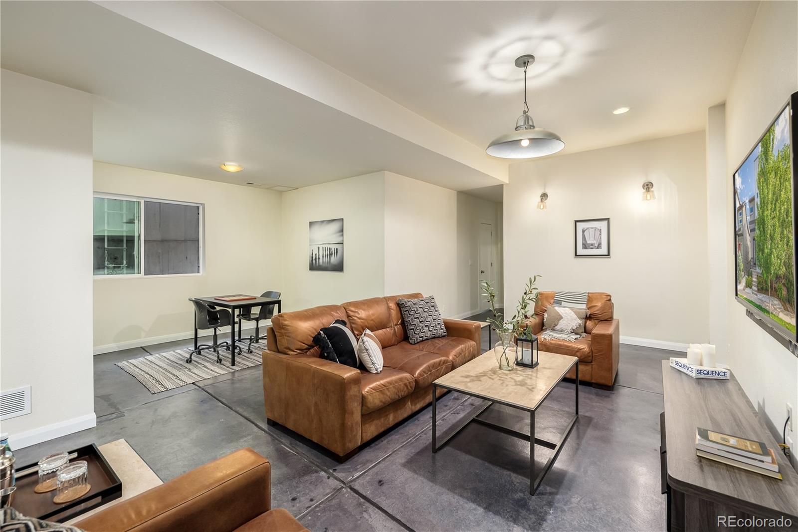 1764 W 67th Place