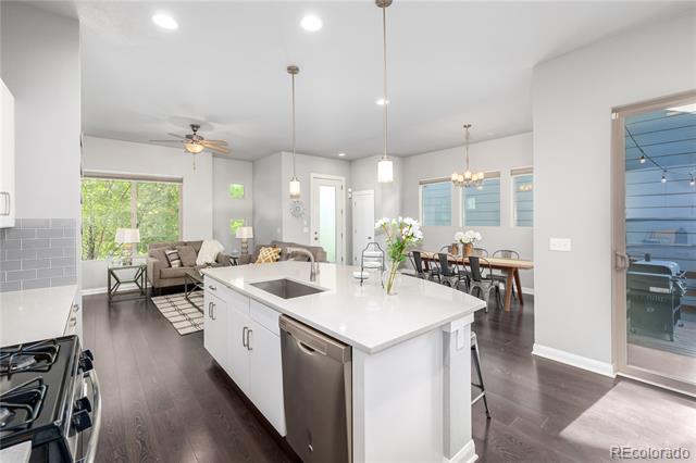 1764 W 67th Place