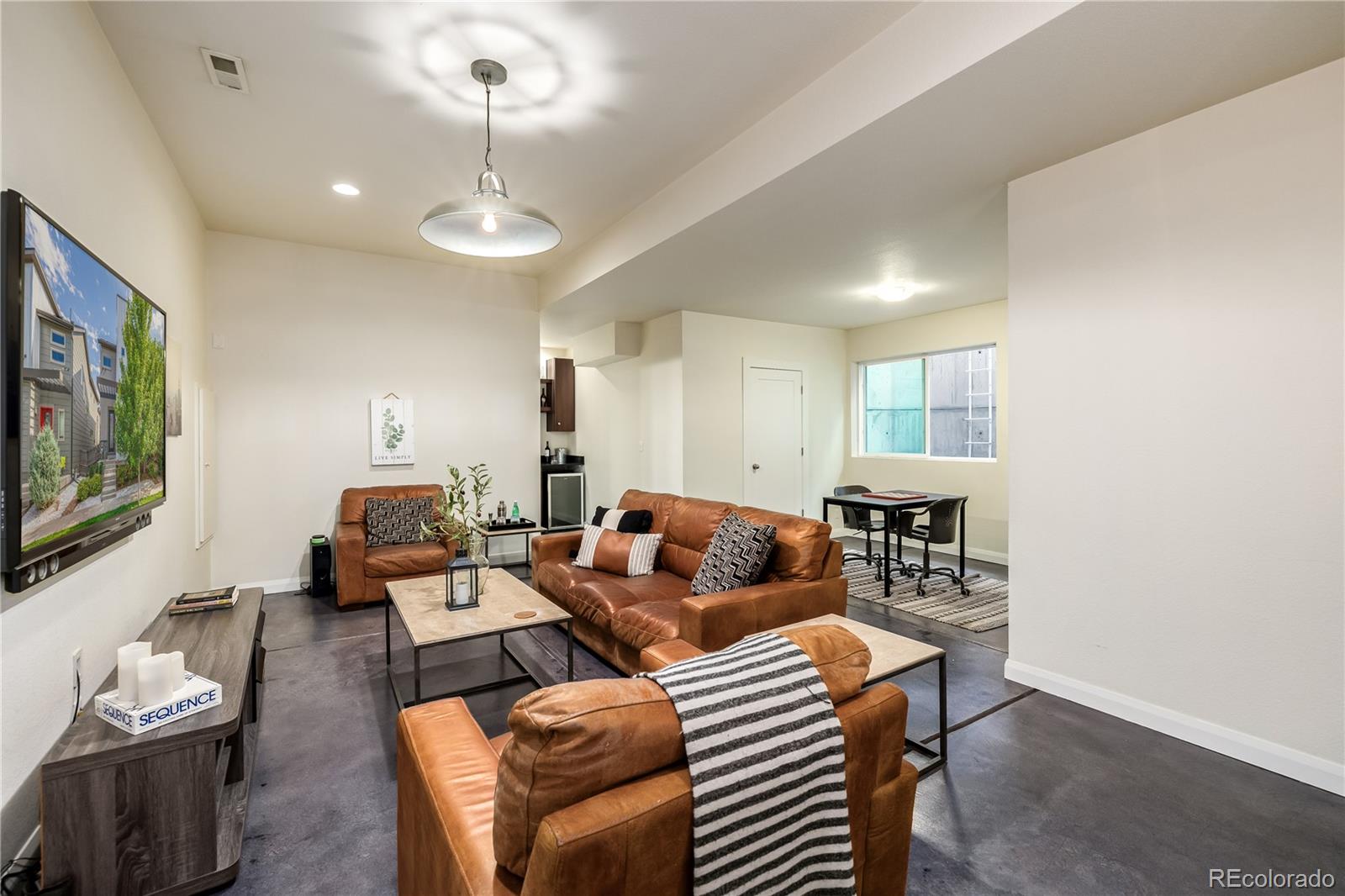 1764 W 67th Place