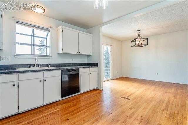 7643 Stampede Drive
