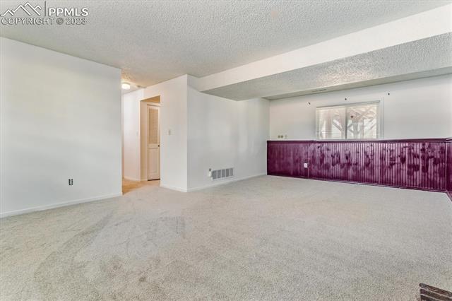 7643 Stampede Drive