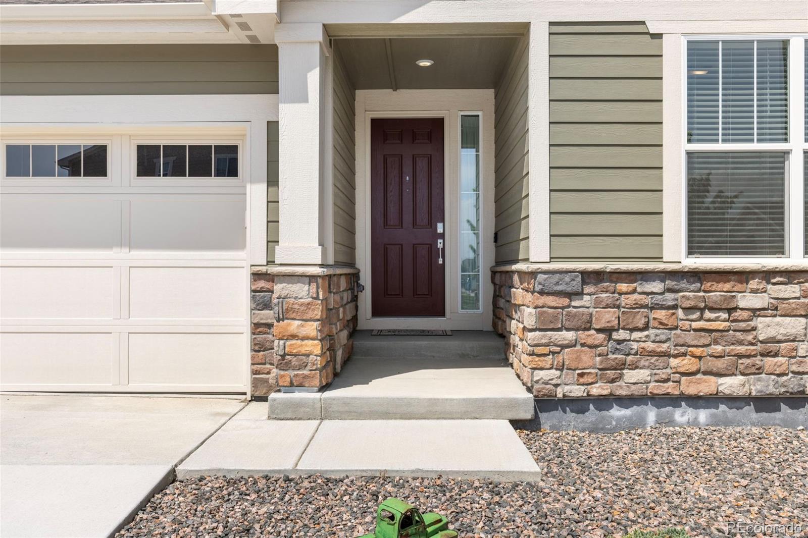 2781 E 163rd Place