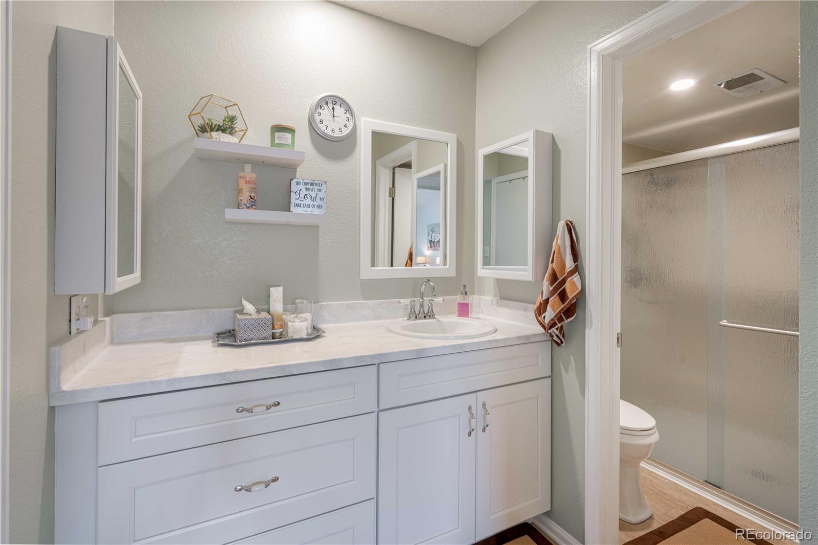 6388 Oak Court Unit: 201