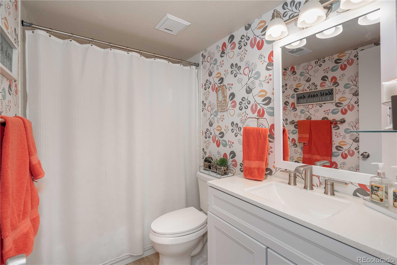 6388 Oak Court Unit: 201