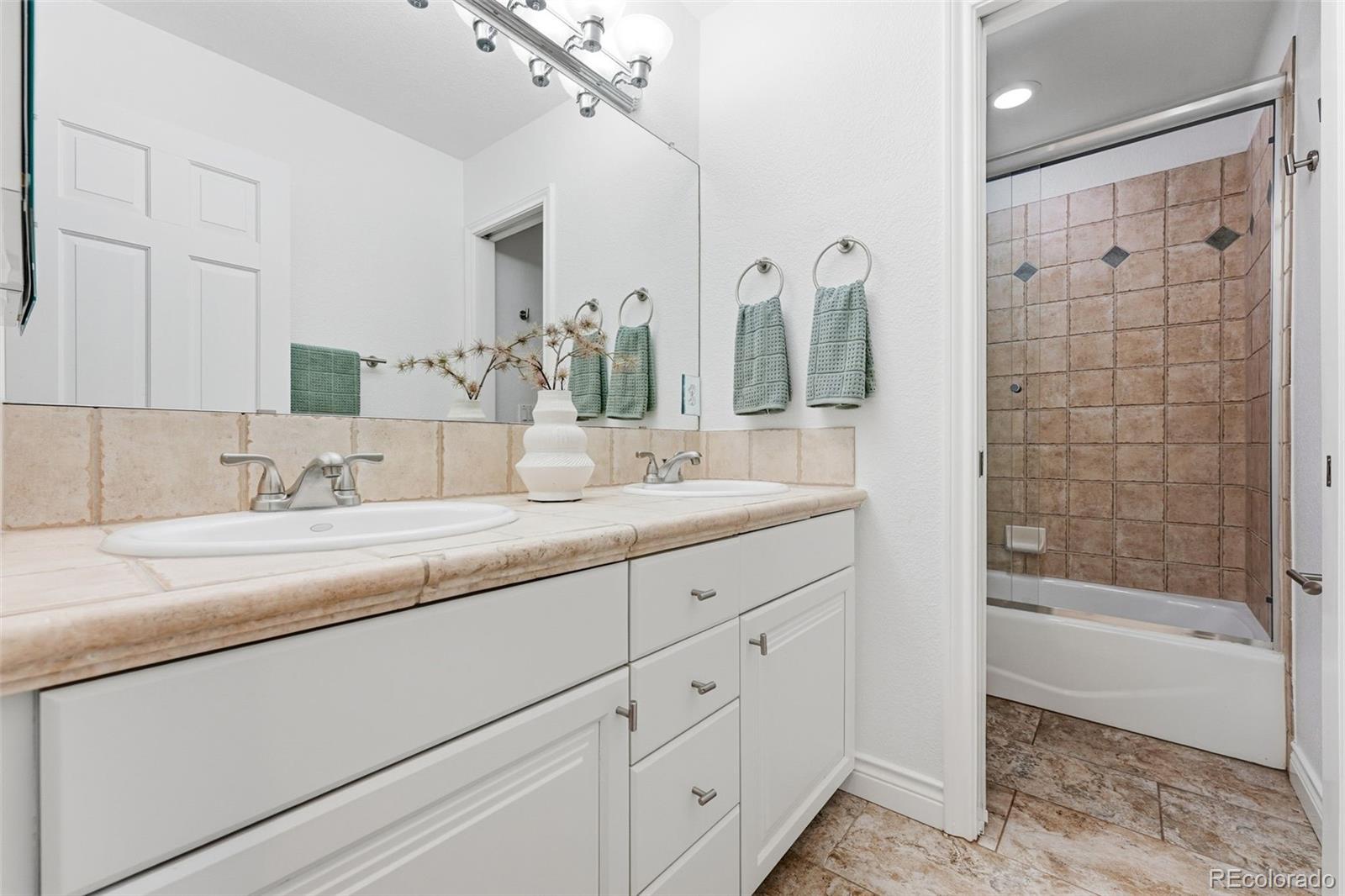 3860 Broadlands Lane