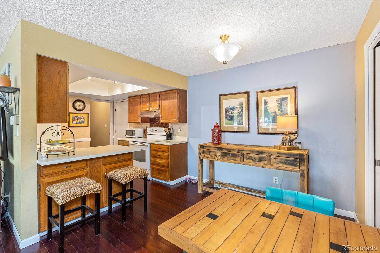 2306 S troy