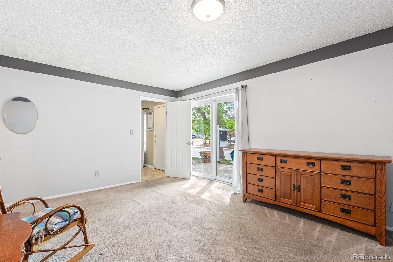 2306 S troy