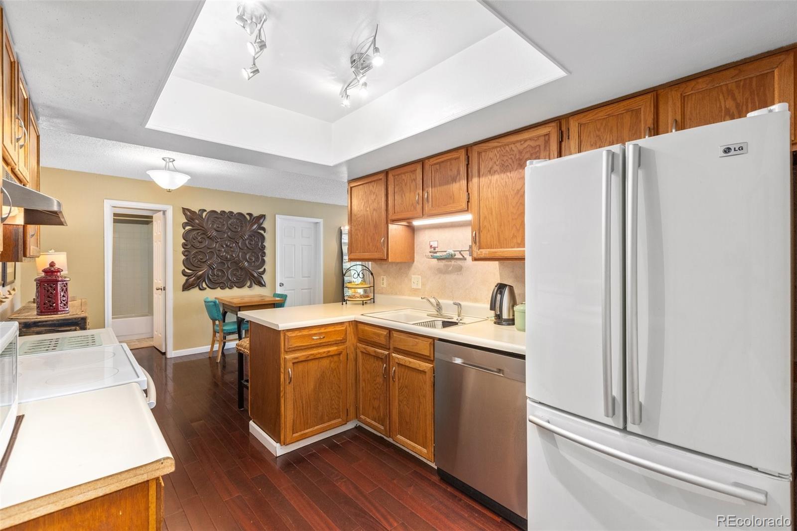 2306 S troy