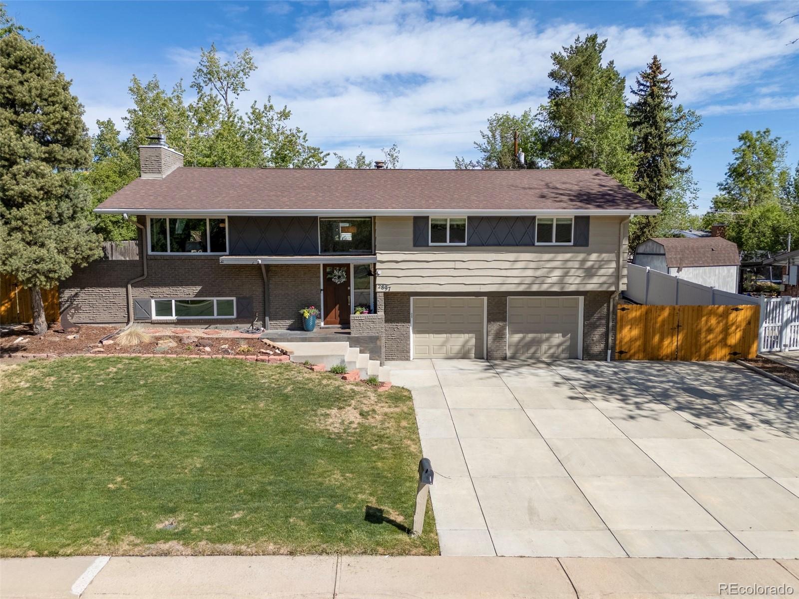 2897 Robb Circle
