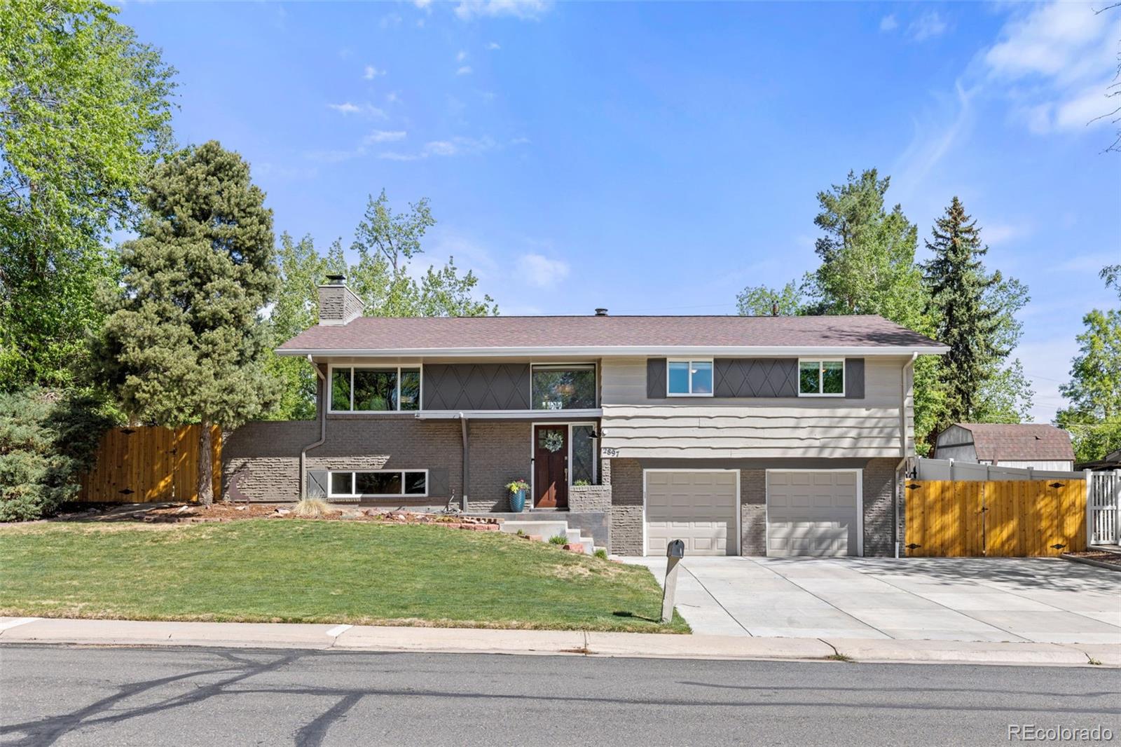 2897 Robb Circle