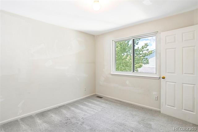 633 W 114th Way