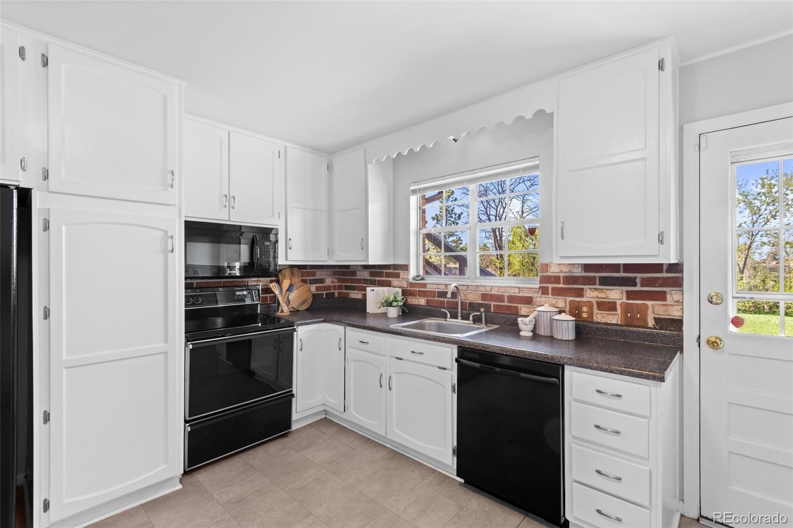 624 W 99th Avenue