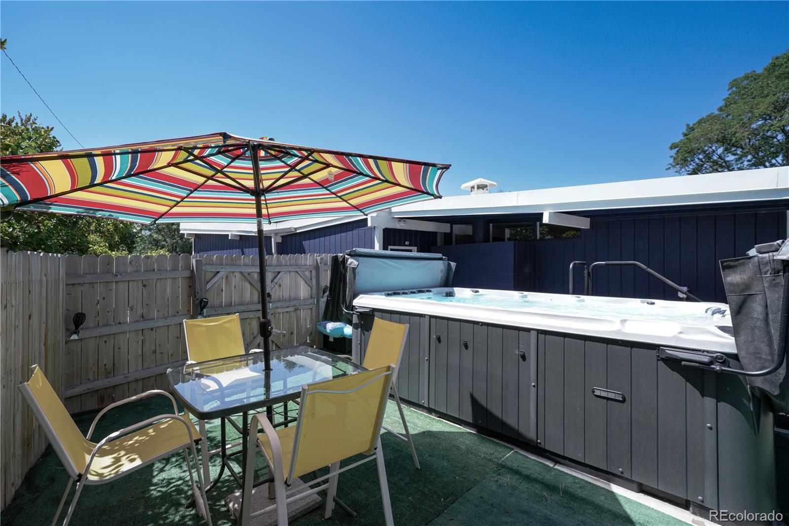 2621 Valley View Drive