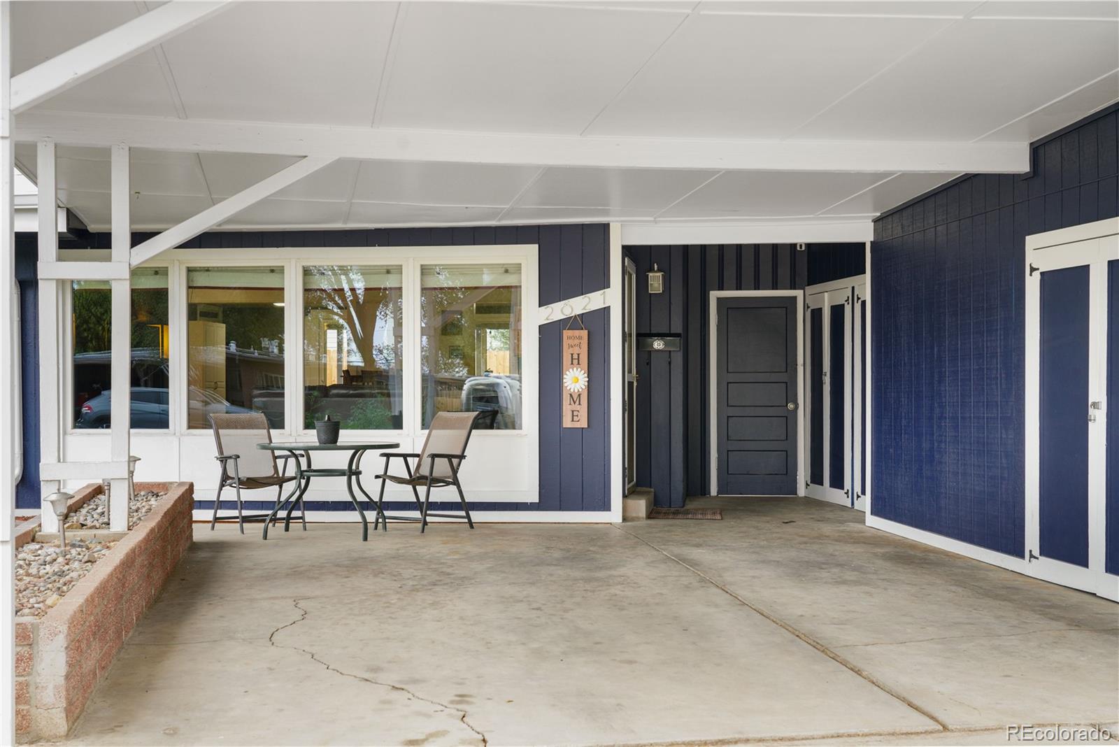 2621 Valley View Drive
