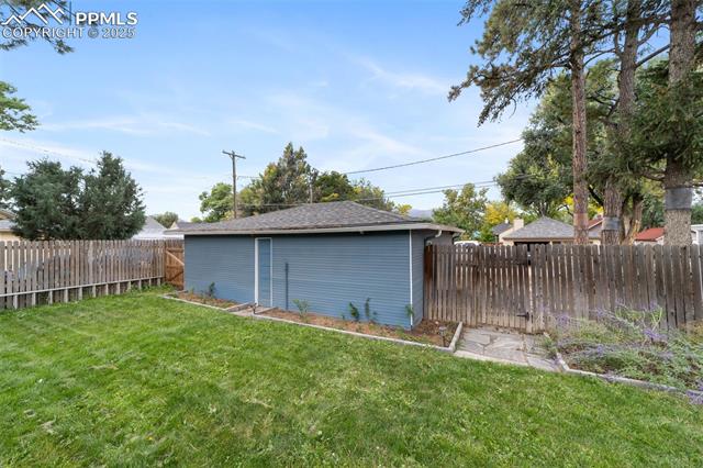 1124 N Cedar Street