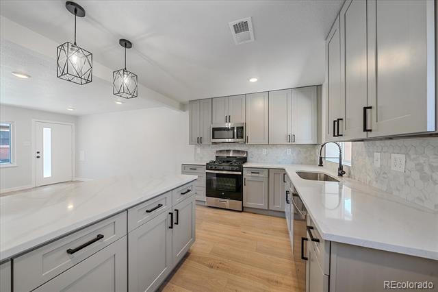 3738 N Eliot Street Unit: 10