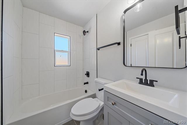 3738 N Eliot Street Unit: 10