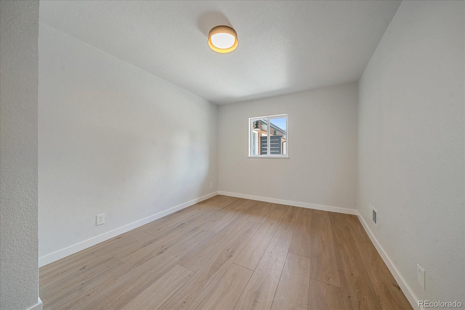 3738 N Eliot Street Unit: 10