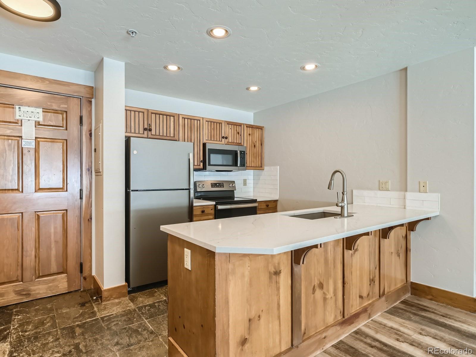 35 Mountain Thunder Drive Unit: 5105