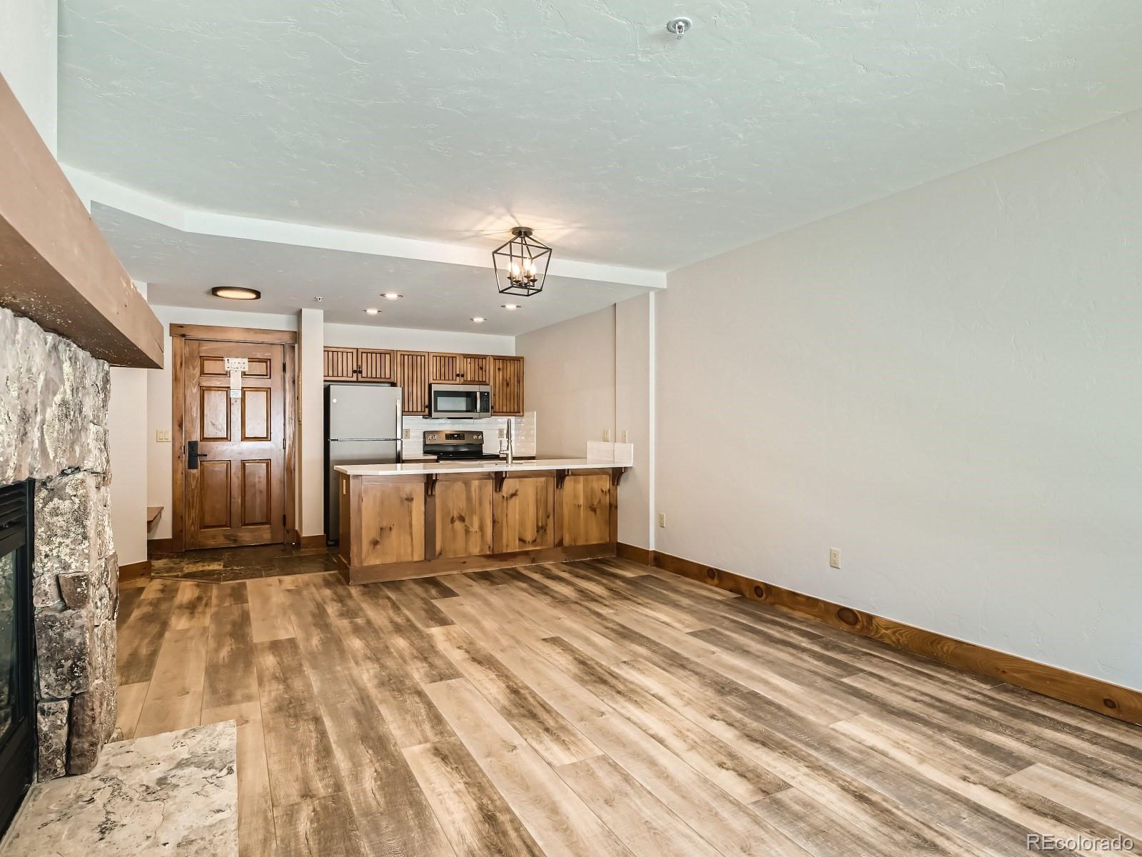 35 Mountain Thunder Drive Unit: 5105