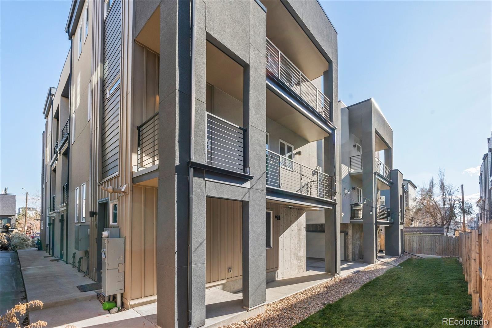 1625 King Street Unit: 4