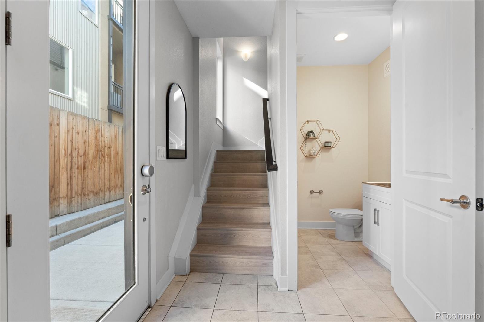 1625 King Street Unit: 4