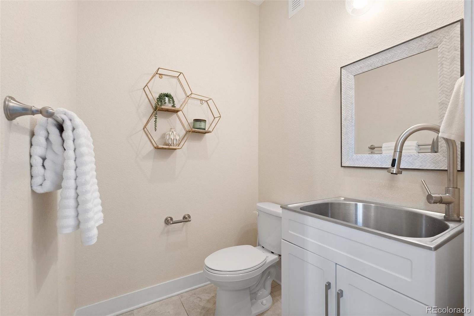 1625 King Street Unit: 4