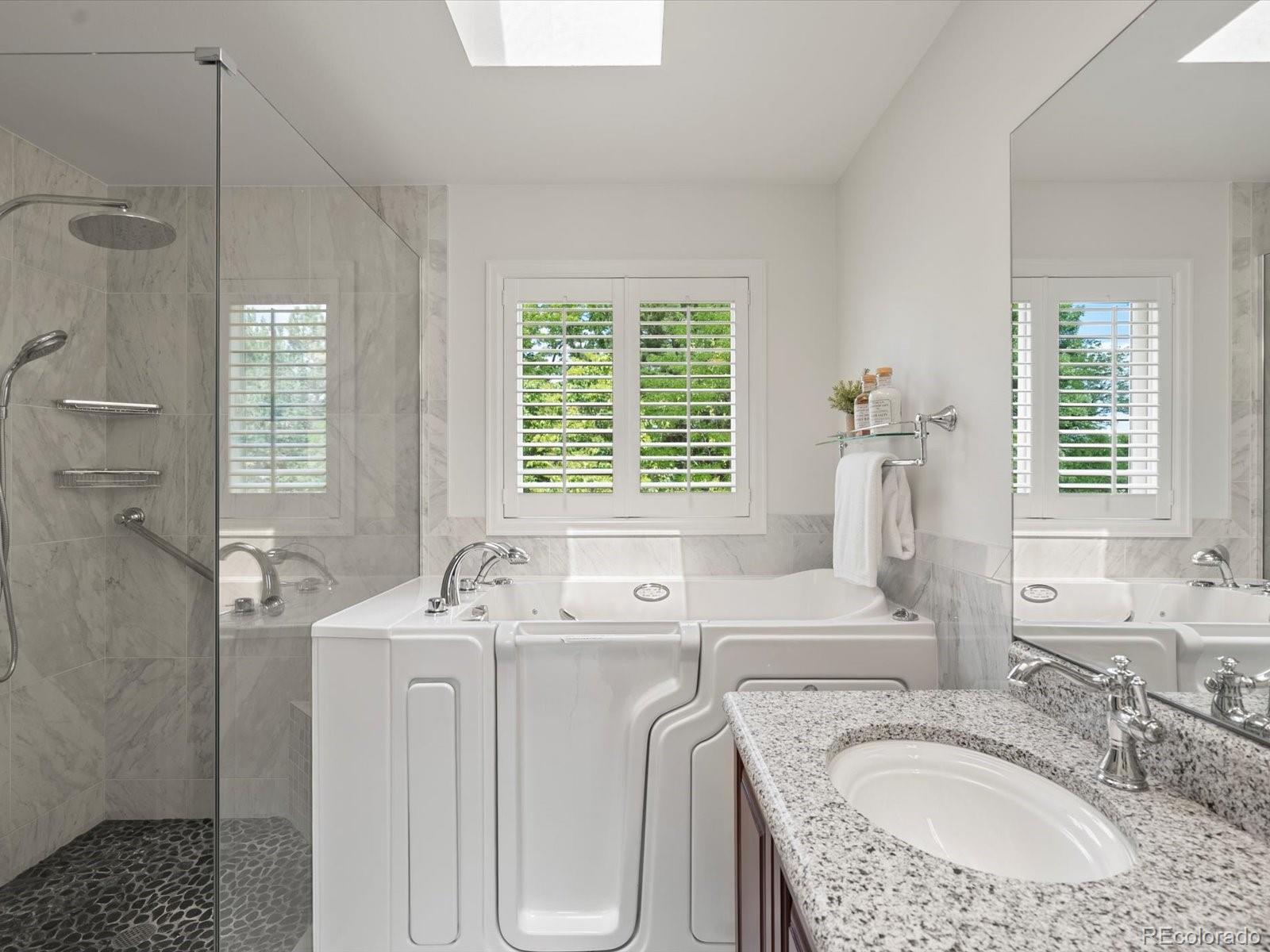 6221 Songbird Circle