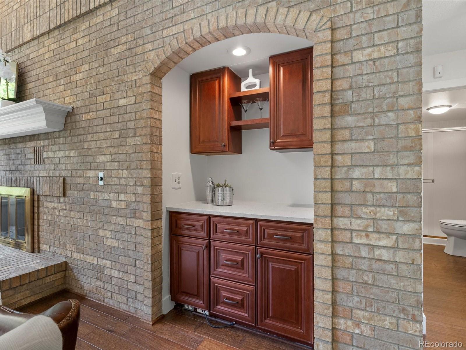 6221 Songbird Circle