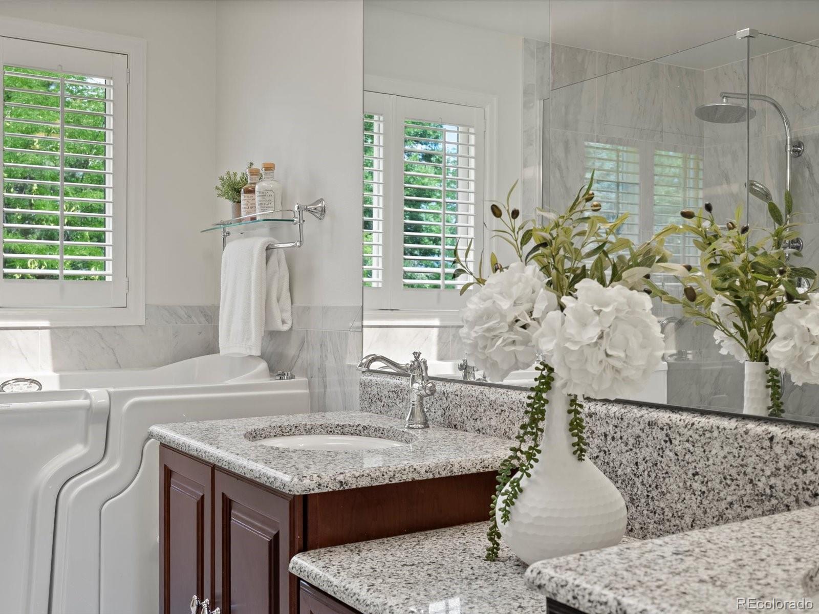 6221 Songbird Circle