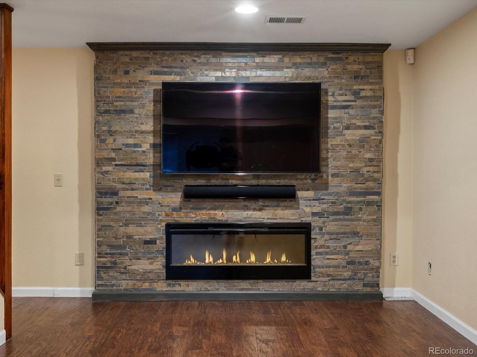 6221 Songbird Circle