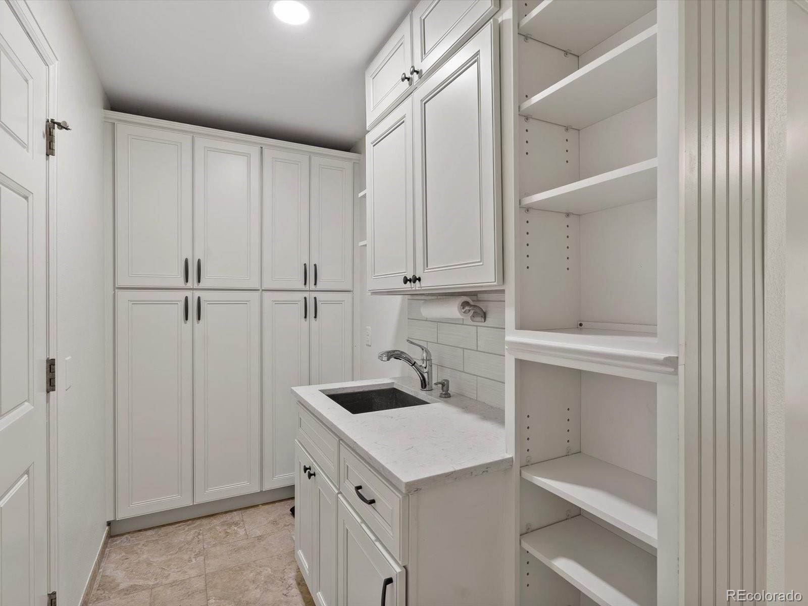 6221 Songbird Circle