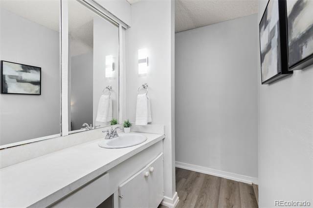 2835 S Monaco Parkway Unit: 4-103